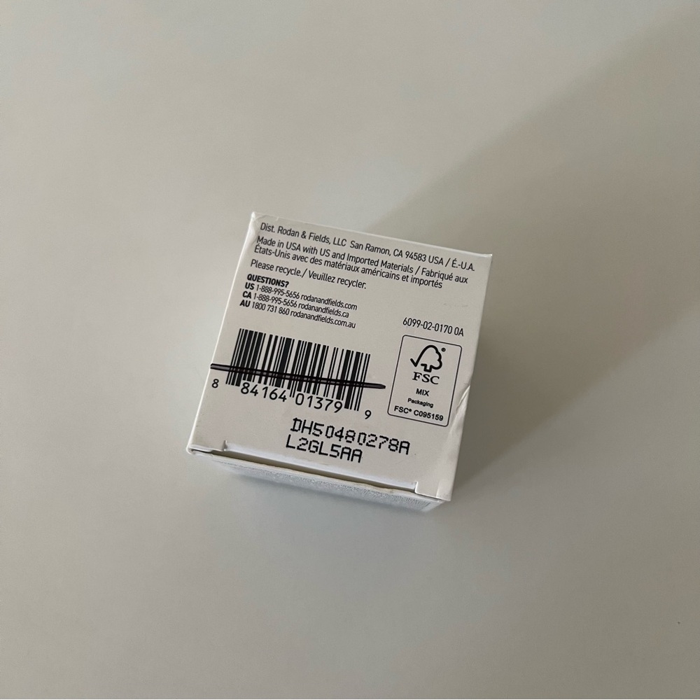 Rodan + Fields Redefine Multi-Function Eye Cream - Picture 2 of 5